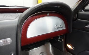 Chevrolet-Corvette-1963-13