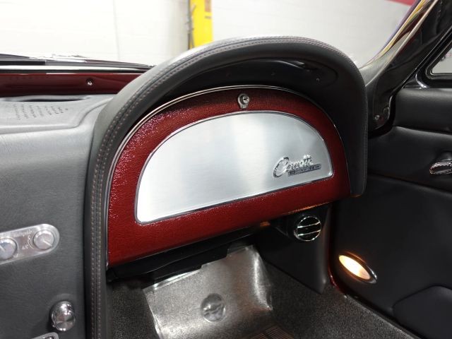 Chevrolet-Corvette-1963-13