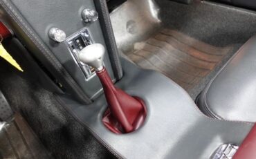 Chevrolet-Corvette-1963-15