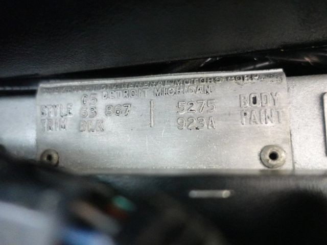 Chevrolet-Corvette-1963-26