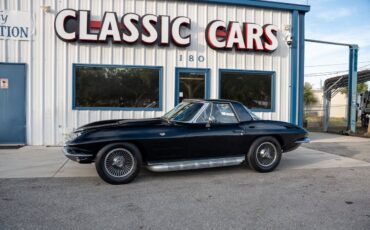 Chevrolet-Corvette-1963-Convertible-1