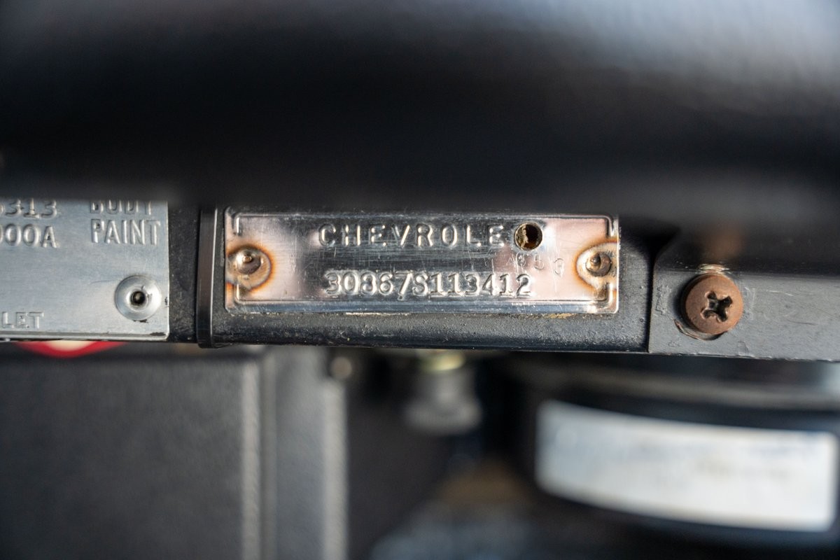 Chevrolet-Corvette-1963-Convertible-13