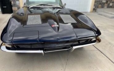 Chevrolet-Corvette-1963-Convertible-2