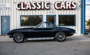 Chevrolet-Corvette-1963-Convertible-2