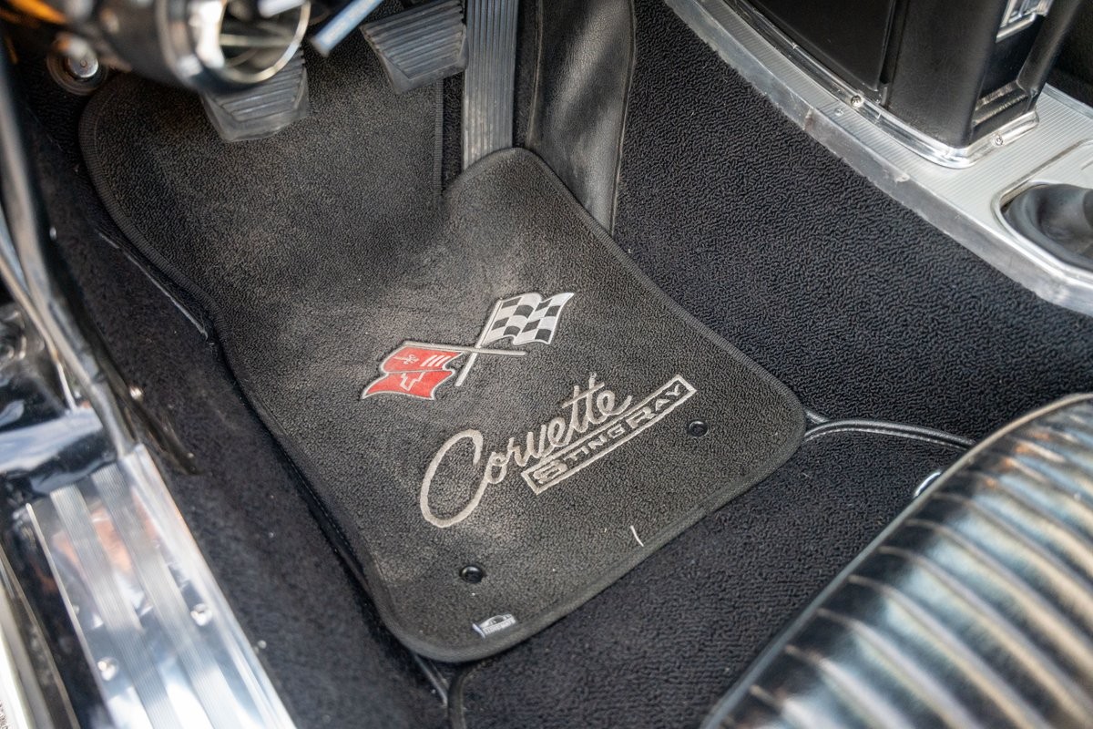 Chevrolet-Corvette-1963-Convertible-22