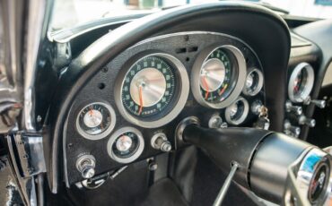 Chevrolet-Corvette-1963-Convertible-26