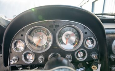 Chevrolet-Corvette-1963-Convertible-27