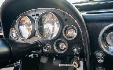 Chevrolet-Corvette-1963-Convertible-28