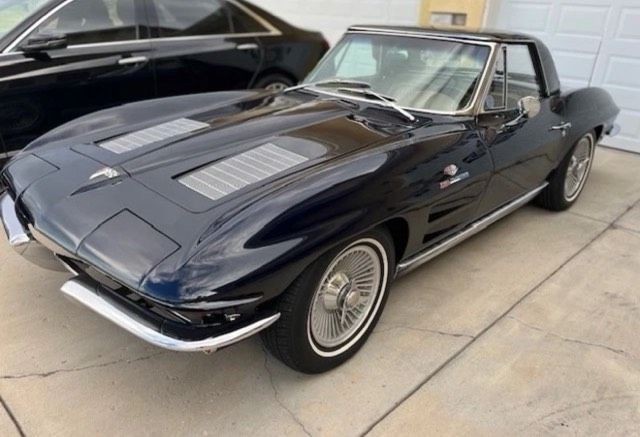 Chevrolet-Corvette-1963-Convertible-3
