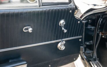 Chevrolet-Corvette-1963-Convertible-34