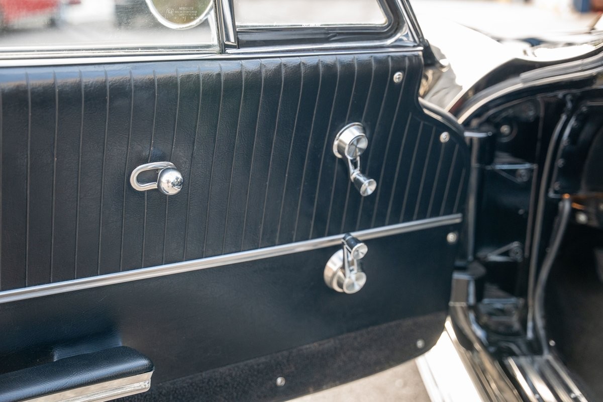 Chevrolet-Corvette-1963-Convertible-34