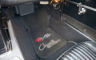 Chevrolet-Corvette-1963-Convertible-35