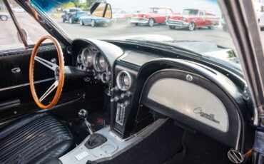 Chevrolet-Corvette-1963-Convertible-36