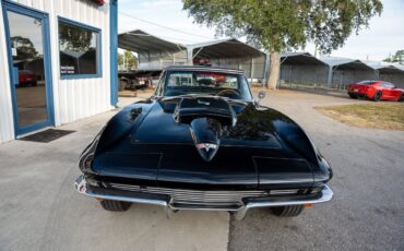 Chevrolet-Corvette-1963-Convertible-4