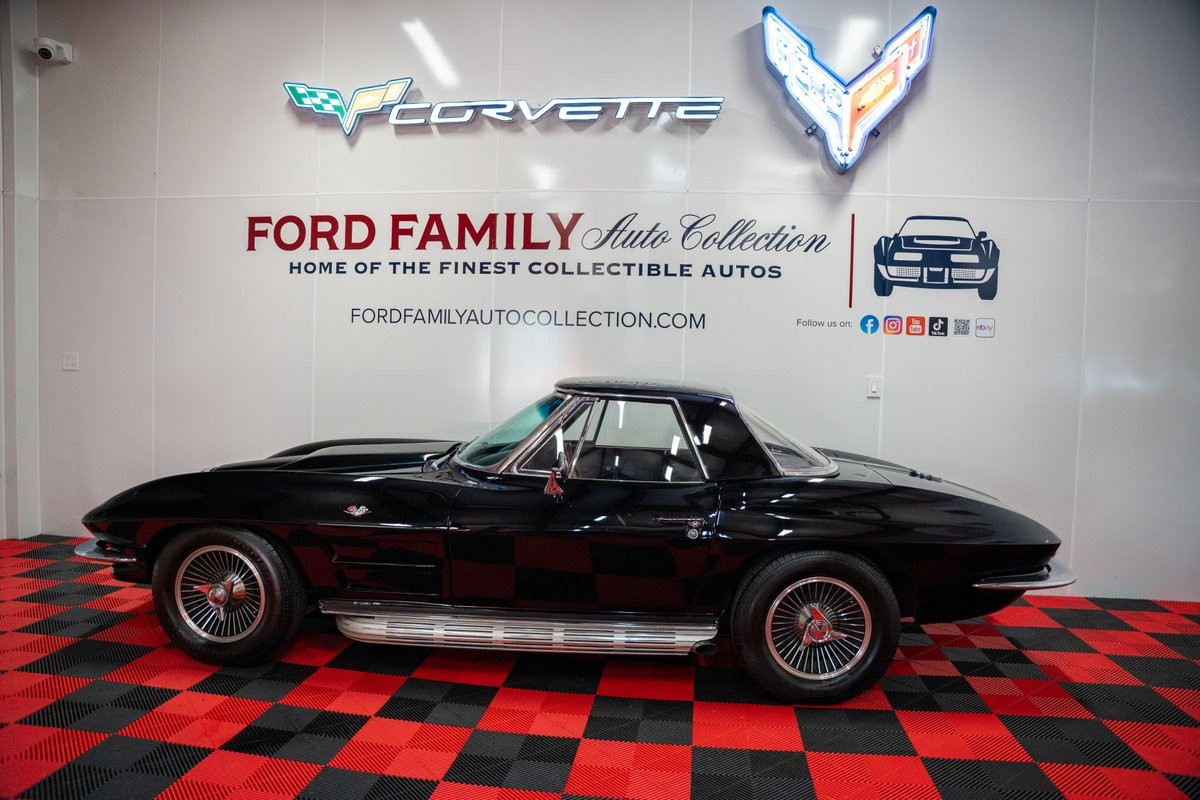 Chevrolet-Corvette-1963-Convertible
