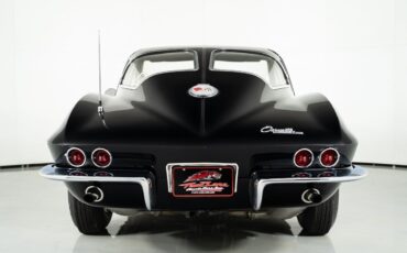 Chevrolet-Corvette-1963-Coupe-11