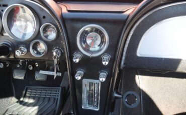 Chevrolet-Corvette-1963-Coupe-14