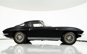 Chevrolet-Corvette-1963-Coupe-15