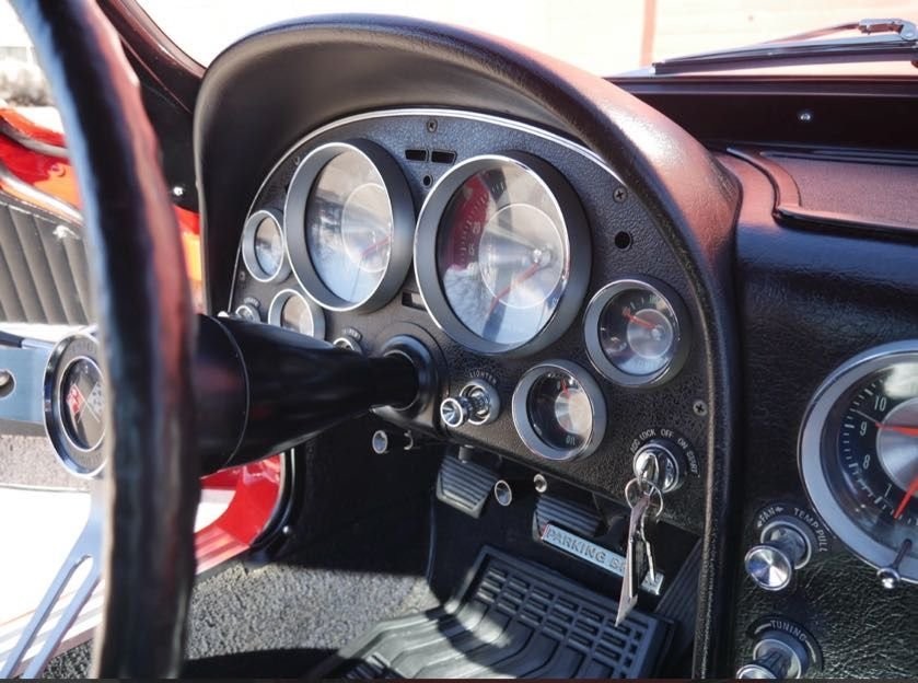 Chevrolet-Corvette-1963-Coupe-17