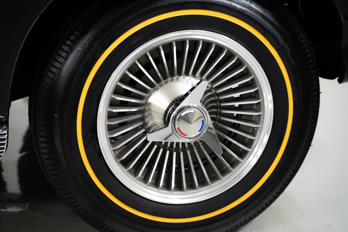Chevrolet-Corvette-1963-Coupe-17