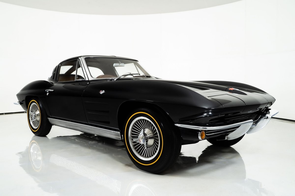 Chevrolet-Corvette-1963-Coupe-18
