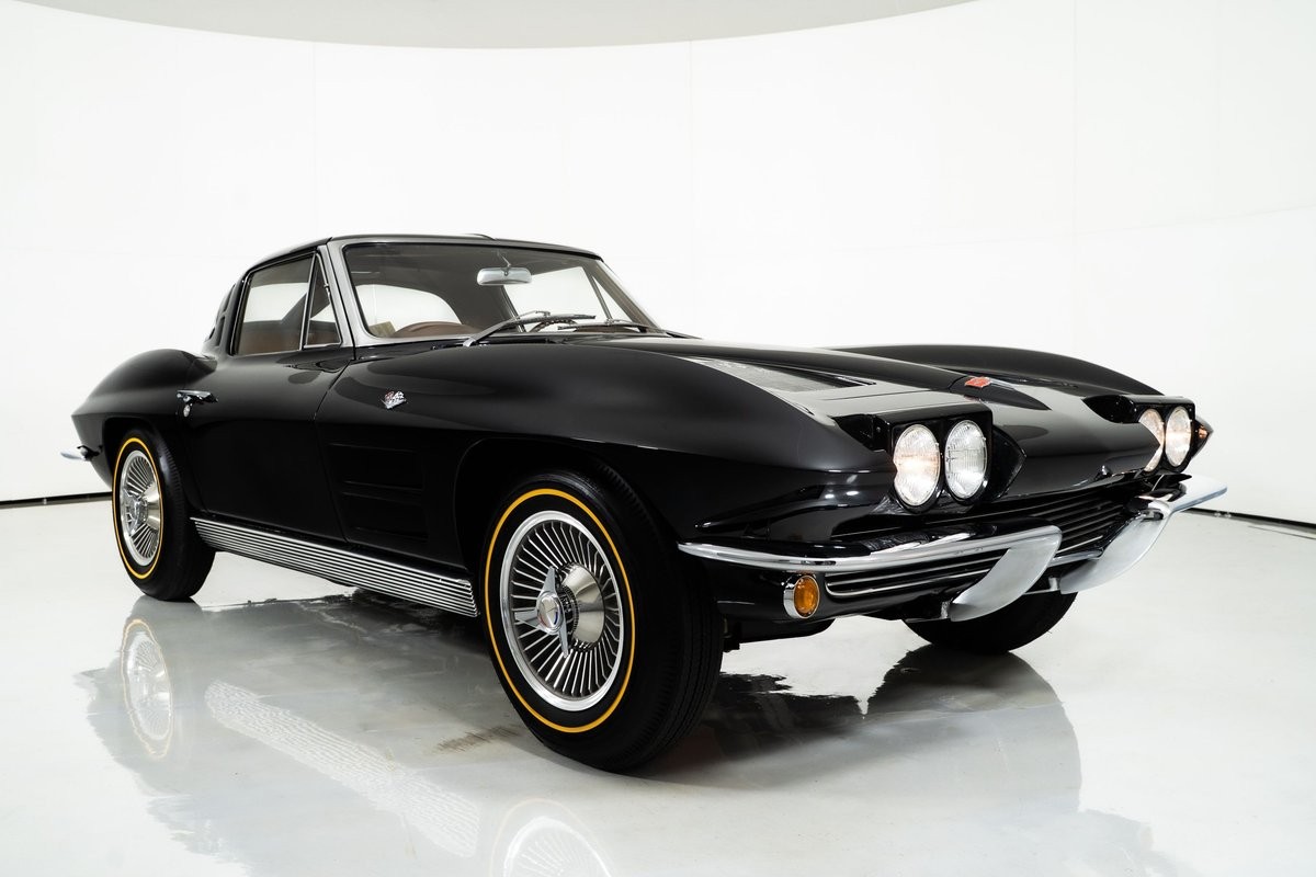 Chevrolet-Corvette-1963-Coupe-19