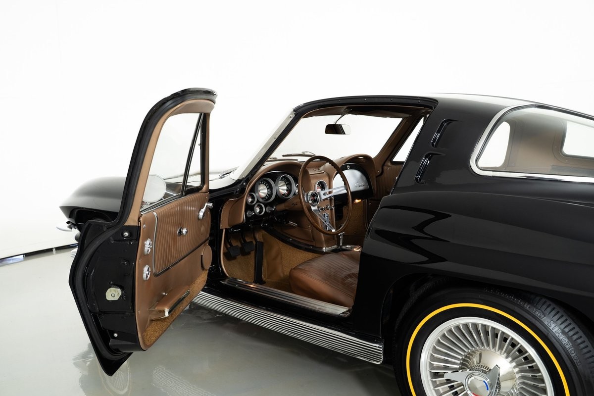 Chevrolet-Corvette-1963-Coupe-20