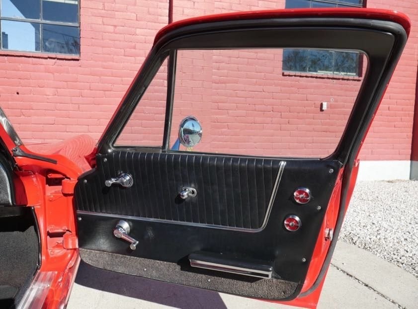 Chevrolet-Corvette-1963-Coupe-22