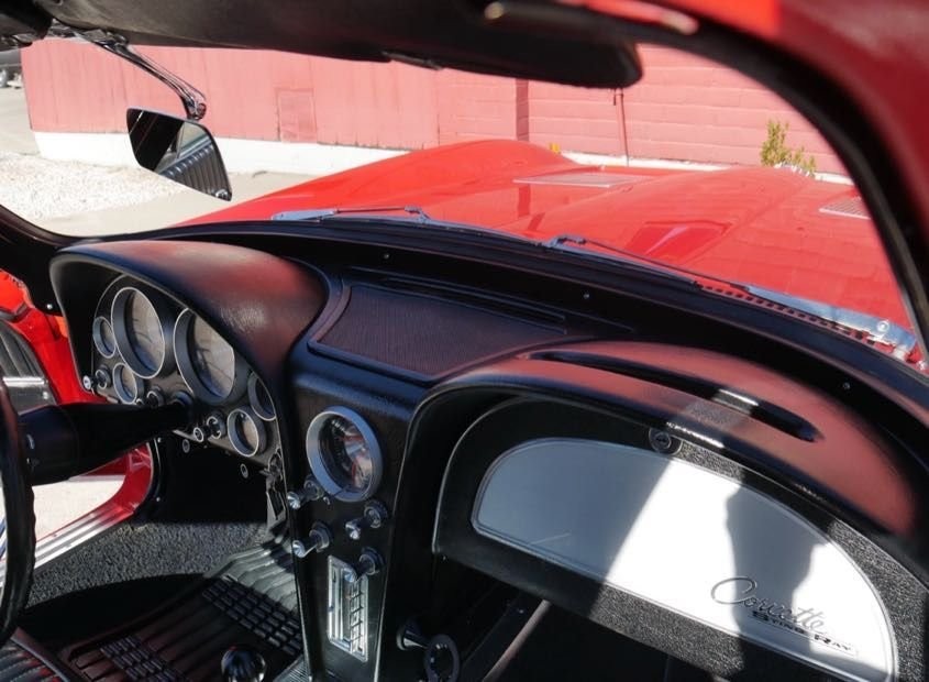 Chevrolet-Corvette-1963-Coupe-29