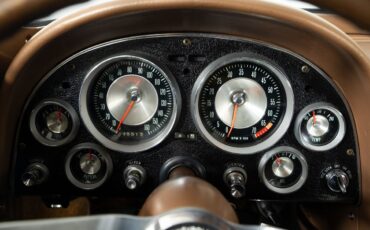 Chevrolet-Corvette-1963-Coupe-31