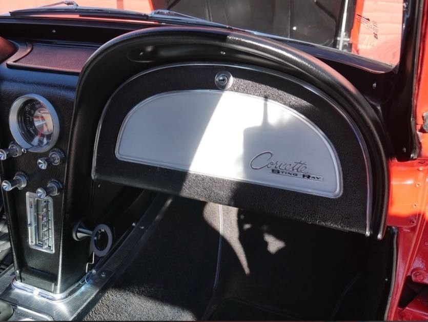 Chevrolet-Corvette-1963-Coupe-32