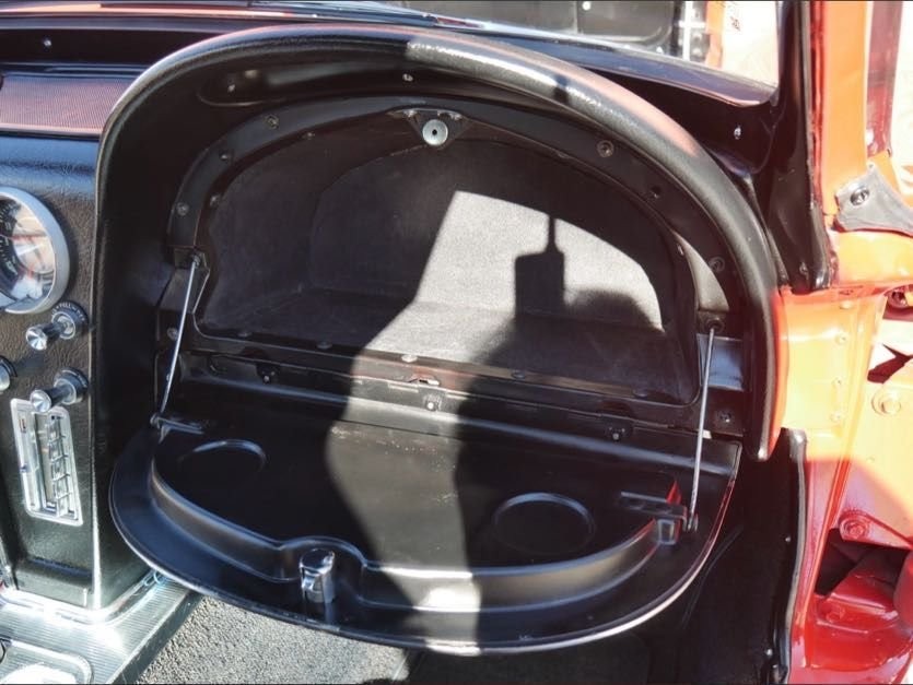 Chevrolet-Corvette-1963-Coupe-33