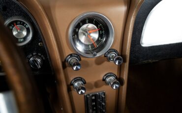 Chevrolet-Corvette-1963-Coupe-38