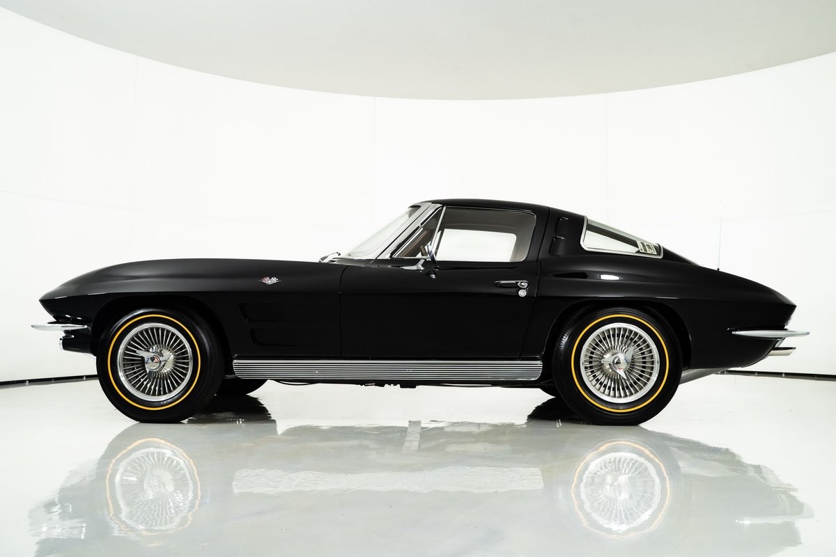 Chevrolet-Corvette-1963-Coupe-6