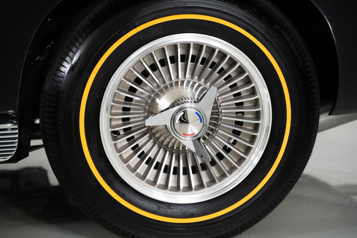 Chevrolet-Corvette-1963-Coupe-8