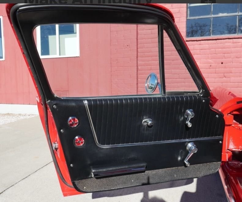 Chevrolet-Corvette-1963-Coupe-9