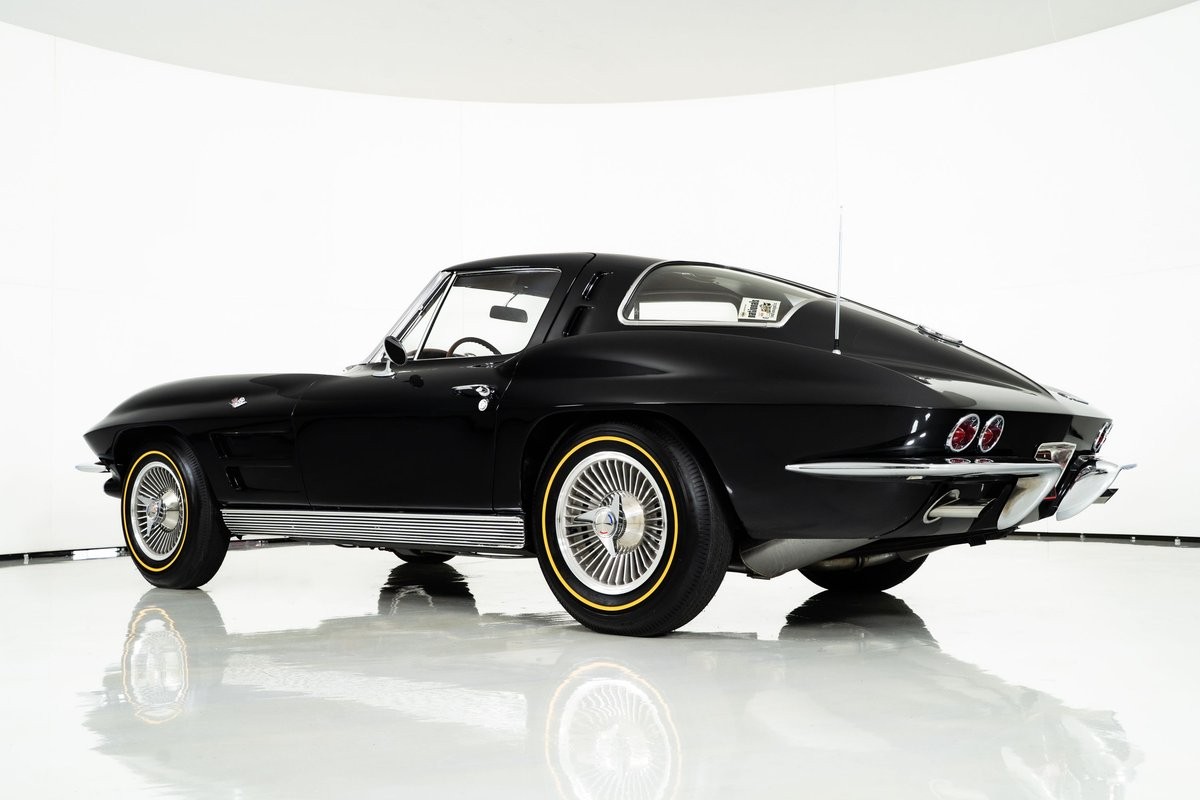 Chevrolet-Corvette-1963-Coupe-9