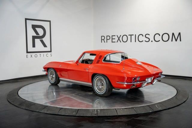 Chevrolet-Corvette-1964-10