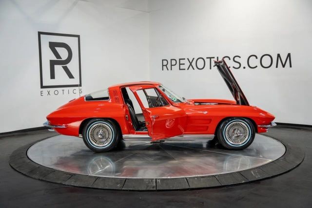 Chevrolet-Corvette-1964-15