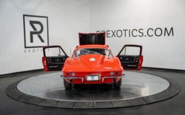 Chevrolet-Corvette-1964-17