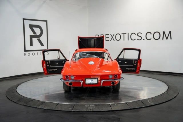 Chevrolet-Corvette-1964-17