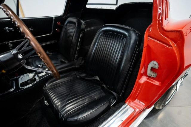 Chevrolet-Corvette-1964-2