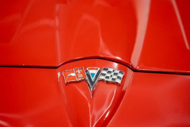 Chevrolet-Corvette-1964-22