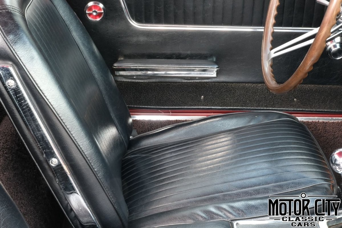 Chevrolet-Corvette-1964-27