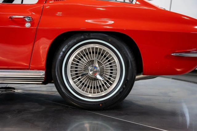 Chevrolet-Corvette-1964-28