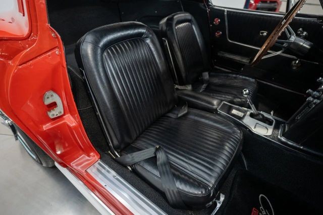 Chevrolet-Corvette-1964-30