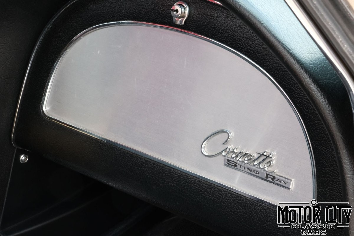 Chevrolet-Corvette-1964-34