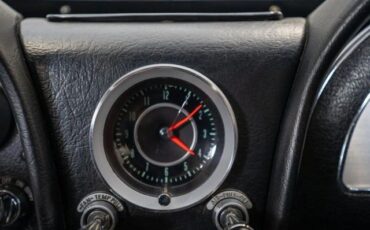 Chevrolet-Corvette-1964-34