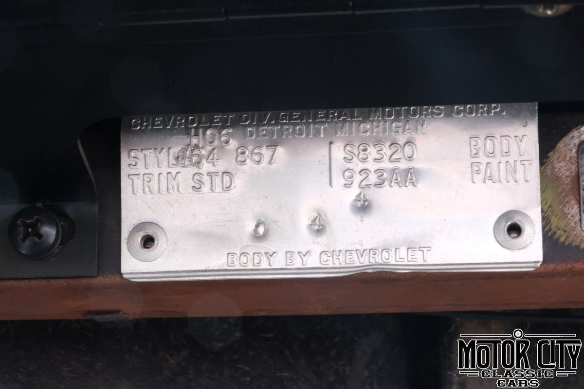 Chevrolet-Corvette-1964-37