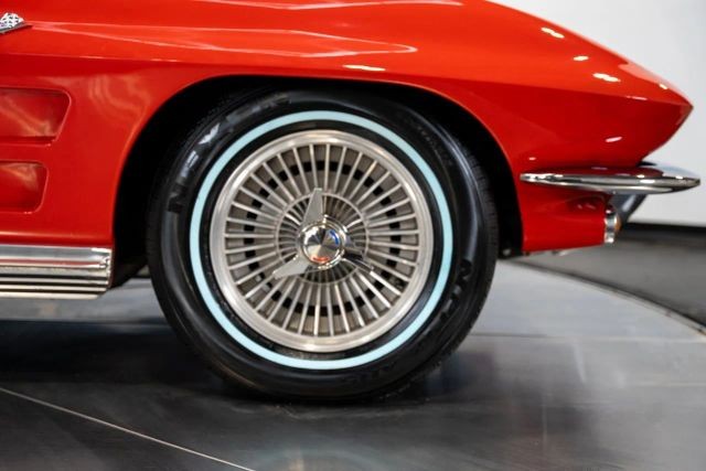 Chevrolet-Corvette-1964-4